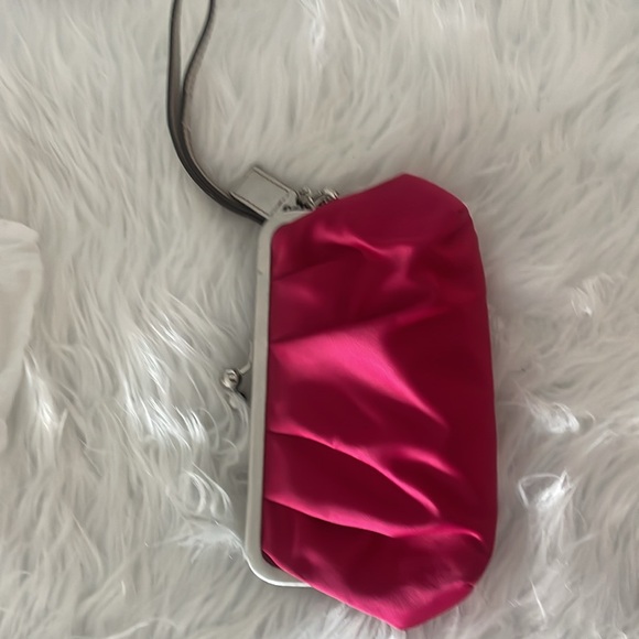 Coach wristlet - Picture 3 of 5